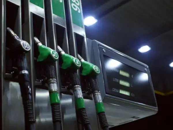 Ceny oleju napędowego w stolicy: Przewodnik dla oszczędzających